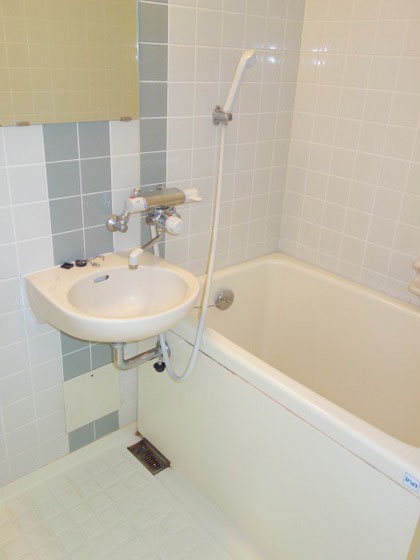 クリエイトビル