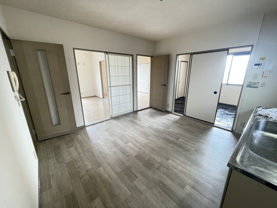 ハイライズ弘億