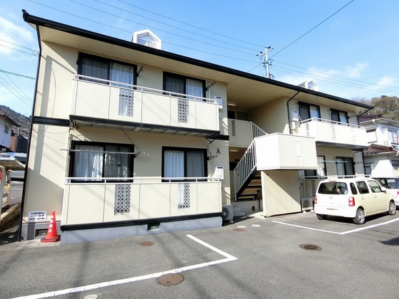 メゾン萩原 A棟