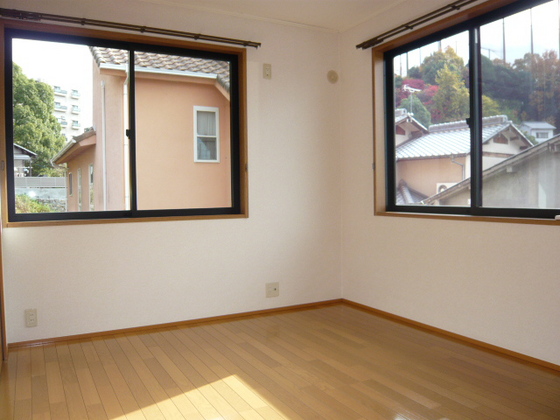 レトアエソール B