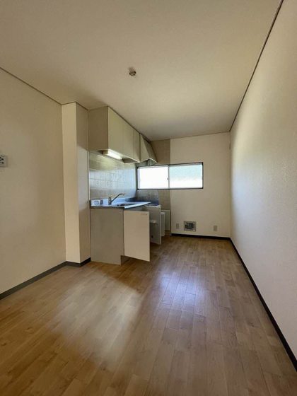 クレストハイム宮﨑