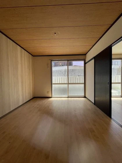 クレストハイム宮﨑