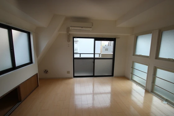 ノーブル平和大通り