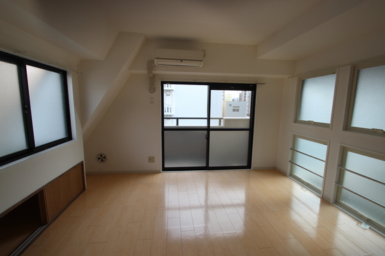 ノーブル平和大通り