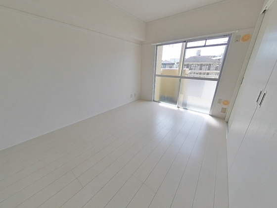 三石マンション