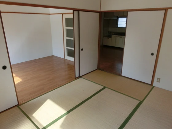 三石マンション