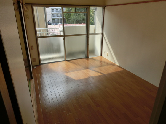 三石マンション