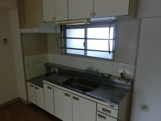 三石マンション