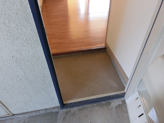 三石マンション