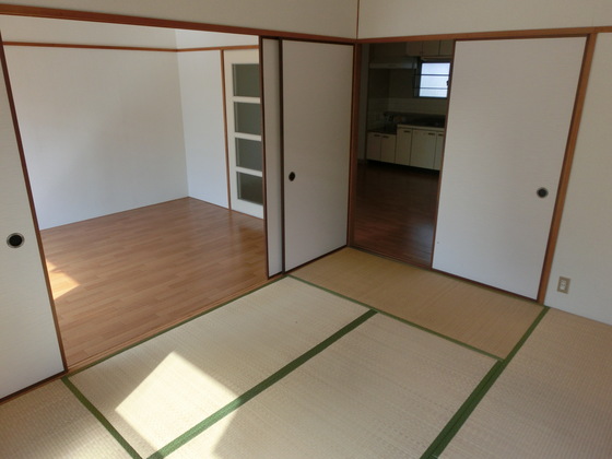 三石マンション