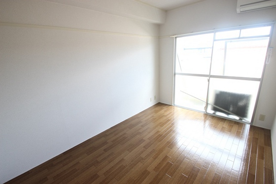 三石マンション