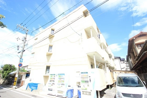 三石マンション