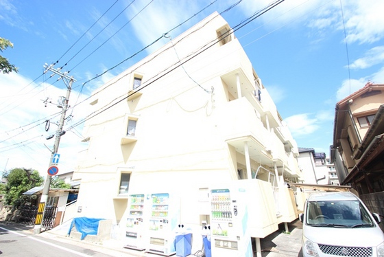 三石マンション