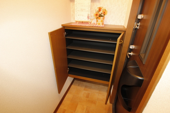 アゼリア土井 A棟