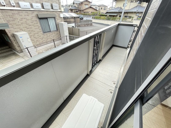 アゼリア土井 A棟