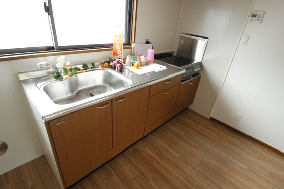 アゼリア土井 A棟