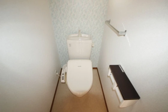 アゼリア土井 A棟