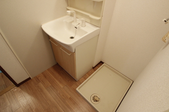 アゼリア土井 A棟