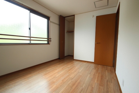 アゼリア土井 A棟