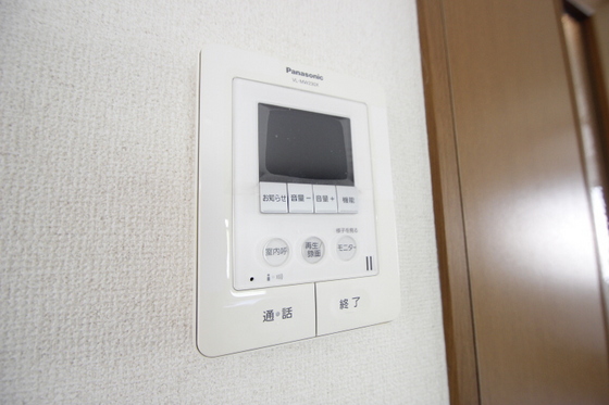 アゼリア土井 B棟