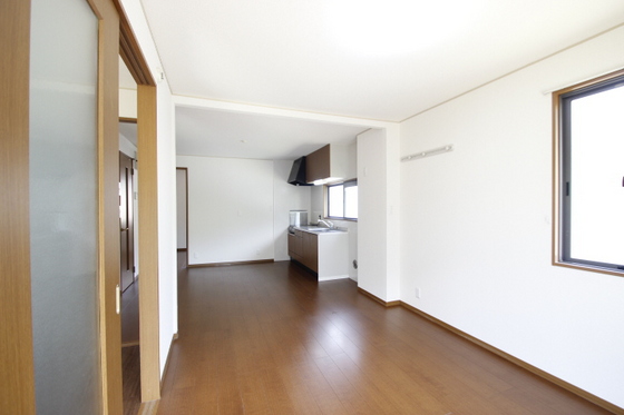 アゼリア土井 B棟