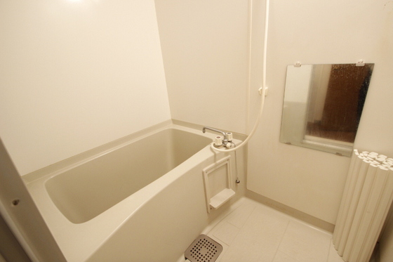 アゼリア土井 B棟