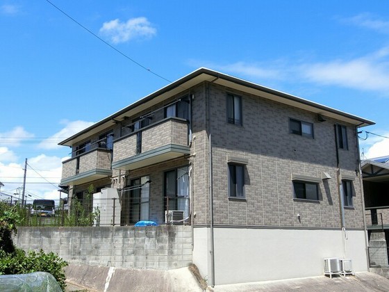 アゼリア土井 B棟