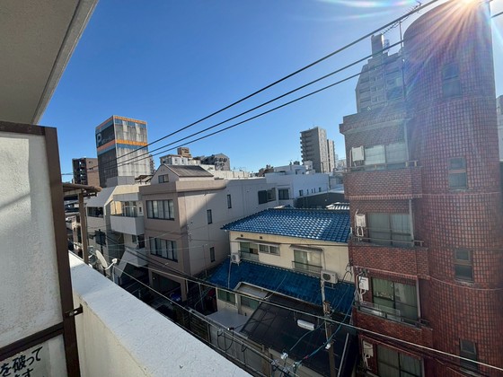 アルファービル