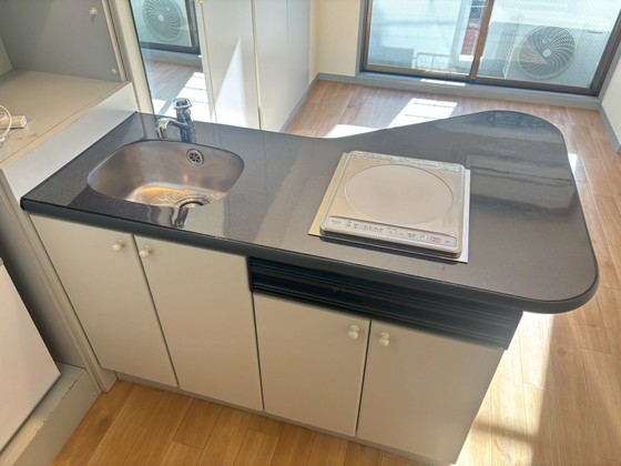 アルファービル