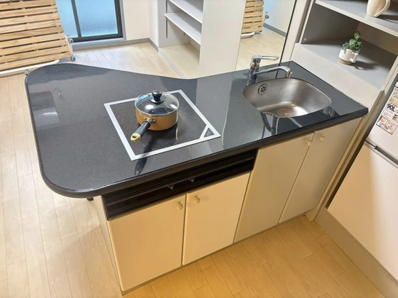 アルファービル