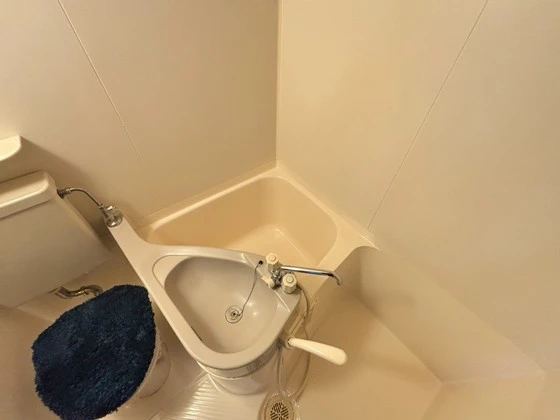 アルファービル