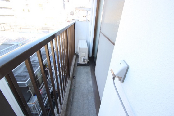 アルファービル