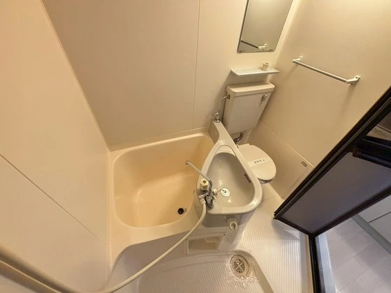 アルファービル