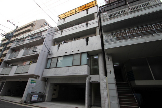 アルファービル