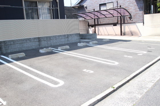 ジュネス牛田新町