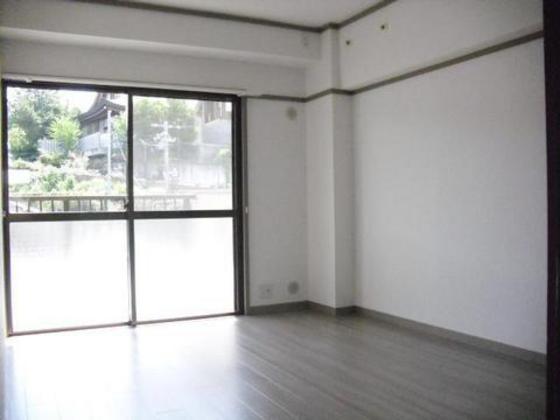 岸本マンション