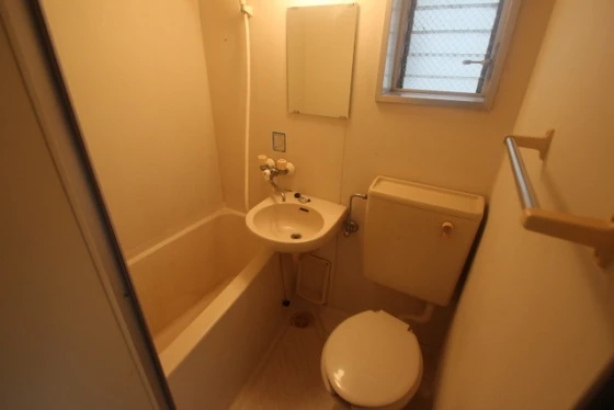 リーベイースト7