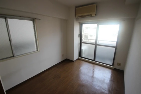 リーベイースト7