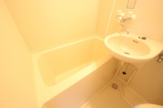 リーベイースト7