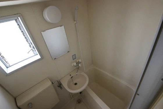 リーベイースト7