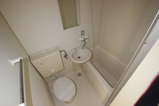 リーベイースト7