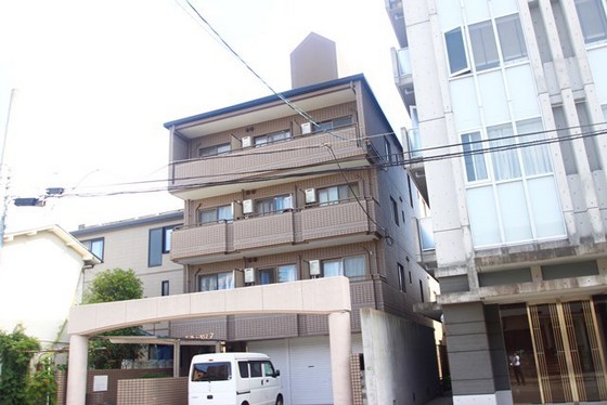 リーベイースト7