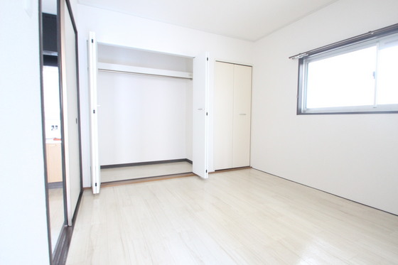 ドミール三和 A棟