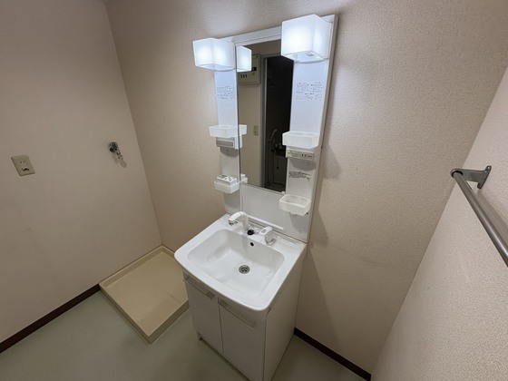 グランドール川内