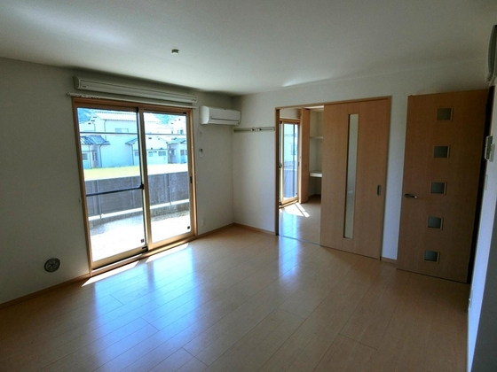 ヴィルヌーブマスダ B棟