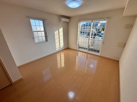 シャン・ド・フルール タマキ