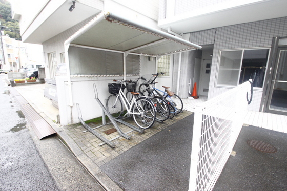 アクシス比治山