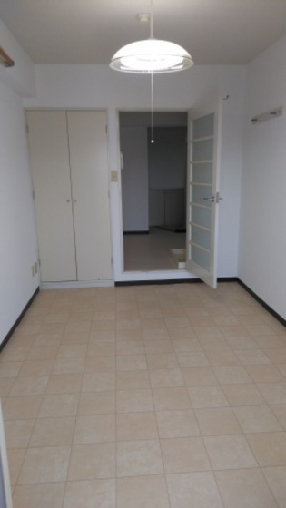 メゾンダイアナイン皆実