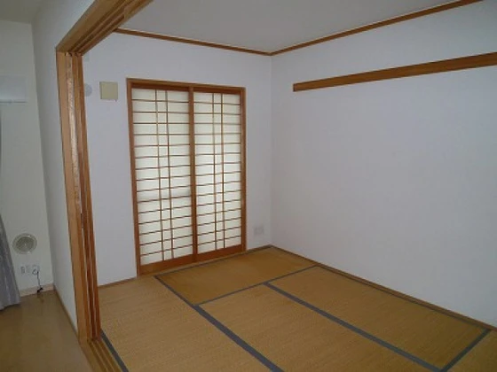 ロイヤルメゾン東国泰寺