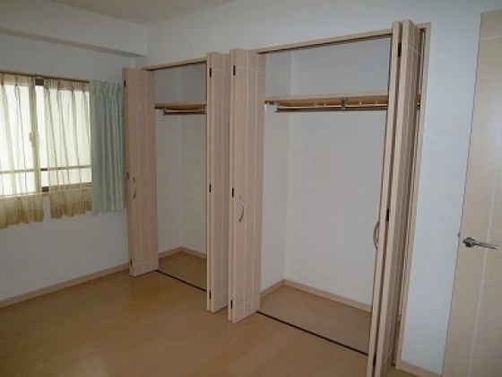 ロイヤルメゾン東国泰寺